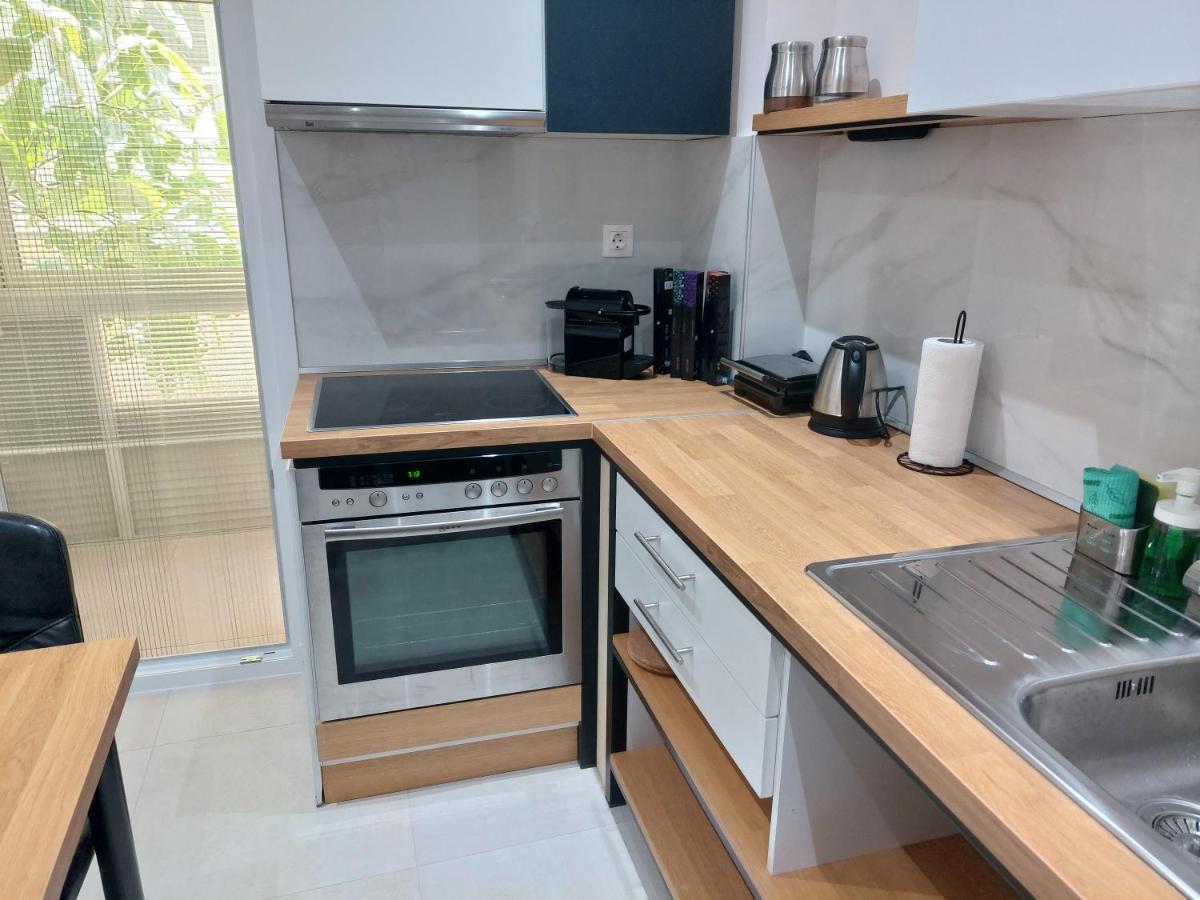 B&M Cozy Apartment Thessaloniki Buitenkant foto
