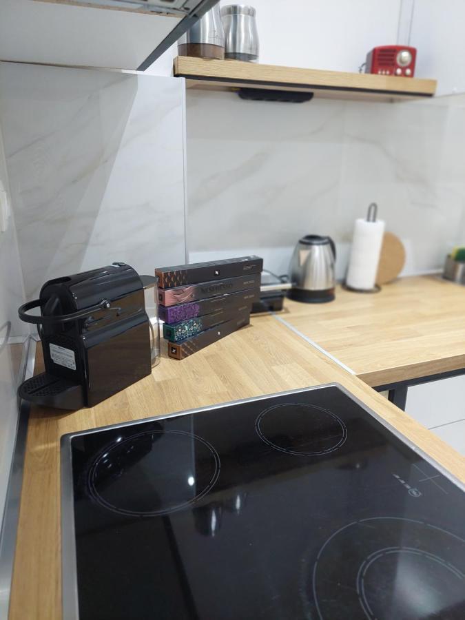 B&M Cozy Apartment Thessaloniki Buitenkant foto